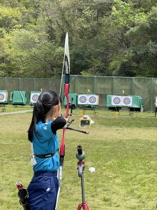 坂井ホールド