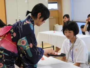 写真８（田渕お菓子の食べ方）