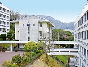 学生会館