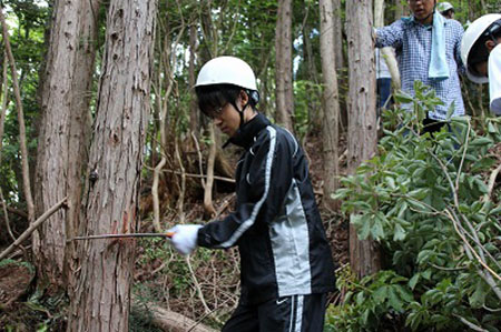 s1サマーキャンプ3日目林業体験１